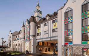 Top 15 hotels near Disneyland